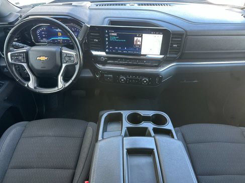 Used 2025 Chevrolet Silverado 1500 LT AWD/4WD image 14