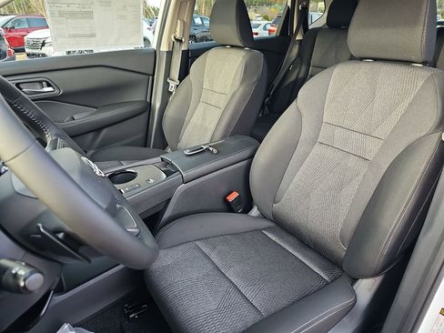 New 2026 Nissan Rogue SV FWD image 19
