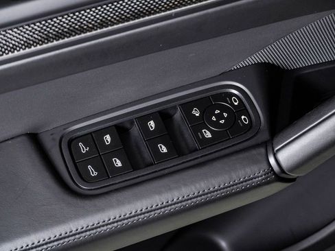 Certified 2025 Porsche Cayenne GTS AWD/4WD image 26
