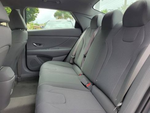 Used 2026 Hyundai Elantra SE FWD image 7