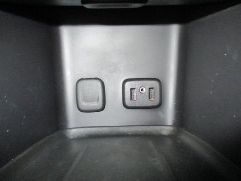 Used 2018 GMC Acadia Denali w/ Technology Package image 30