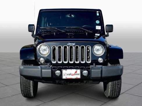 Used 2017 Jeep Wrangler Unlimited Sahara w/ Connectivity Group image 4