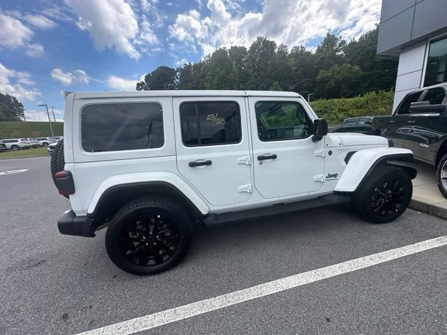 Used 2025 Jeep Wrangler Unlimited Sahara AWD/4WD image 33