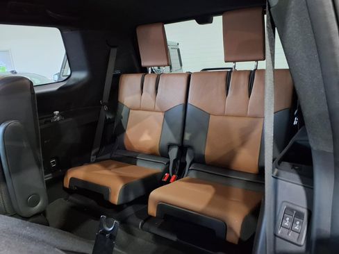 Used 2024 Lexus GX 550 w/ Cold Area Package image 22