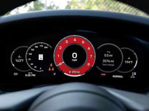 Used 2025 Porsche 911 Carrera RWD image 42