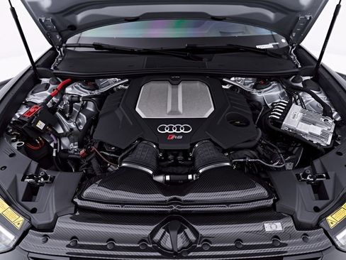 Used 2025 Audi RS 6 performance AWD/4WD image 34