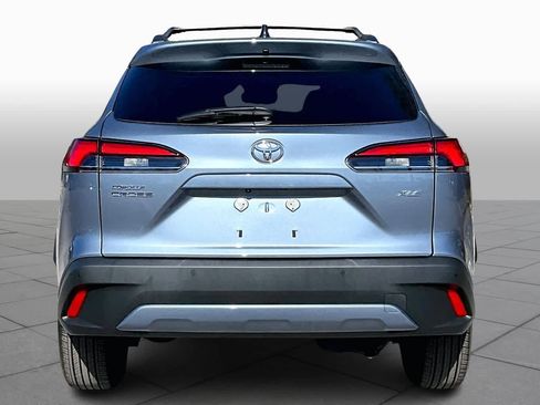 Used 2026 Toyota Corolla Cross XLE image 4
