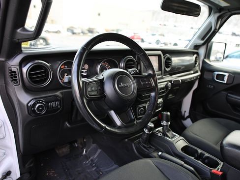 Used 2021 Jeep Wrangler Unlimited Sport image 14
