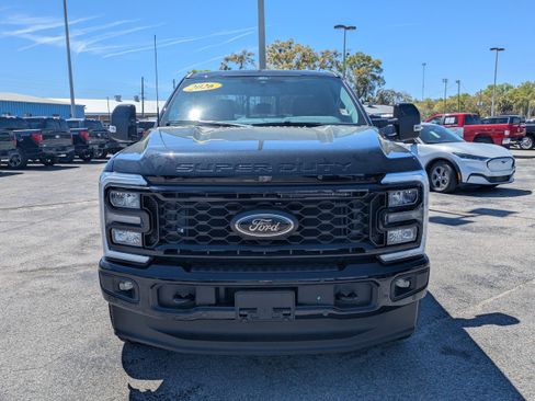New 2026 Ford F350 Lariat w/ Black Appearance Package image 8