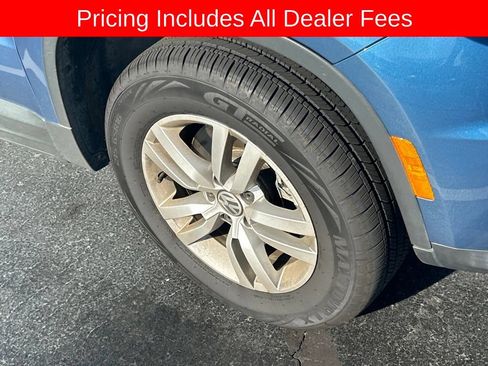 Used 2017 Volkswagen Tiguan S FWD image 2