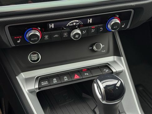 New 2025 Audi Q3 2.0T Premium image 33
