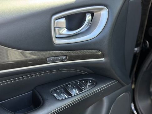 Used 2019 INFINITI QX60 Luxe w/ Essential Package image 48