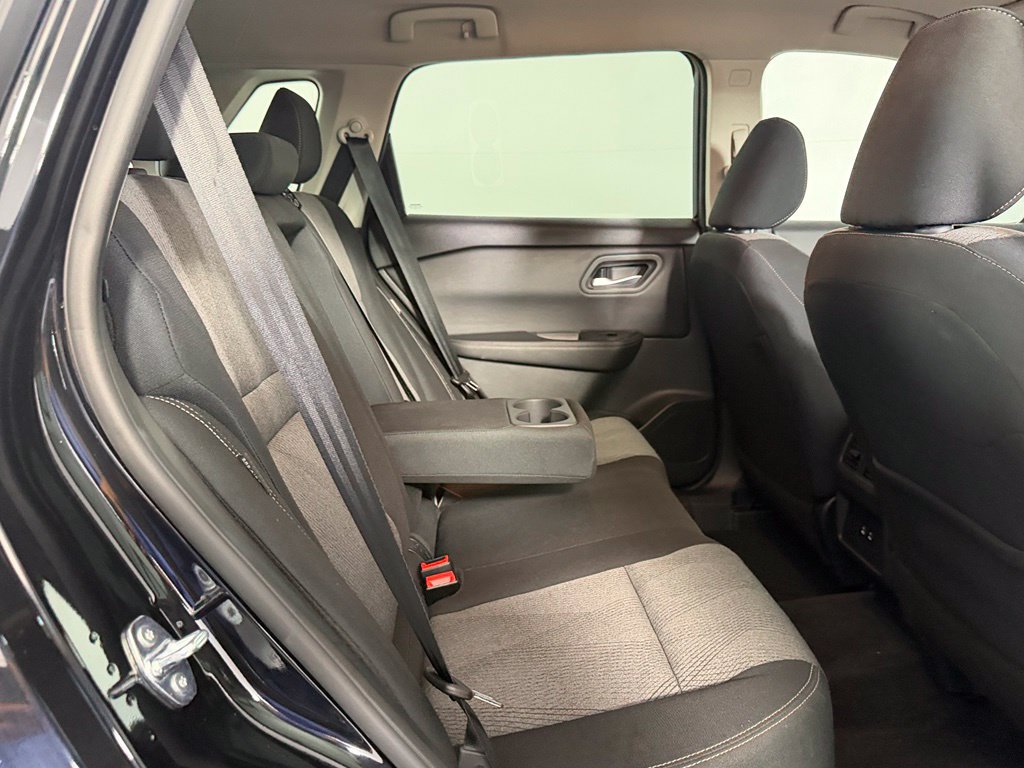 Used 2026 Nissan Rogue SV FWD image 14