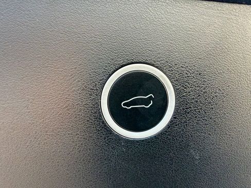 Used 2018 Tesla Model X 100D image 29