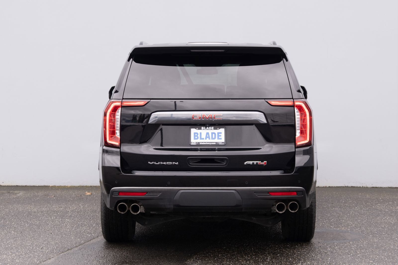 Used 2023 GMC Yukon AT4 w/ AT4 Premium Plus Package AWD/4WD image 23