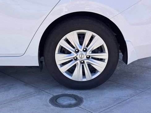 Certified 2024 Nissan Sentra S FWD image 10