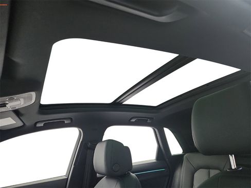 Used 2023 Audi Q3 2.0T Premium Plus image 14