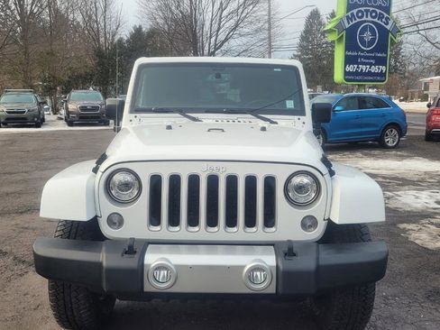 Used 2017 Jeep Wrangler Unlimited Sahara w/ Connectivity Group image 3