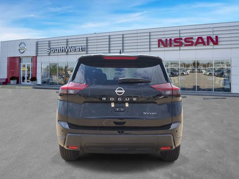 Used 2024 Nissan Rogue SV AWD/4WD image 6