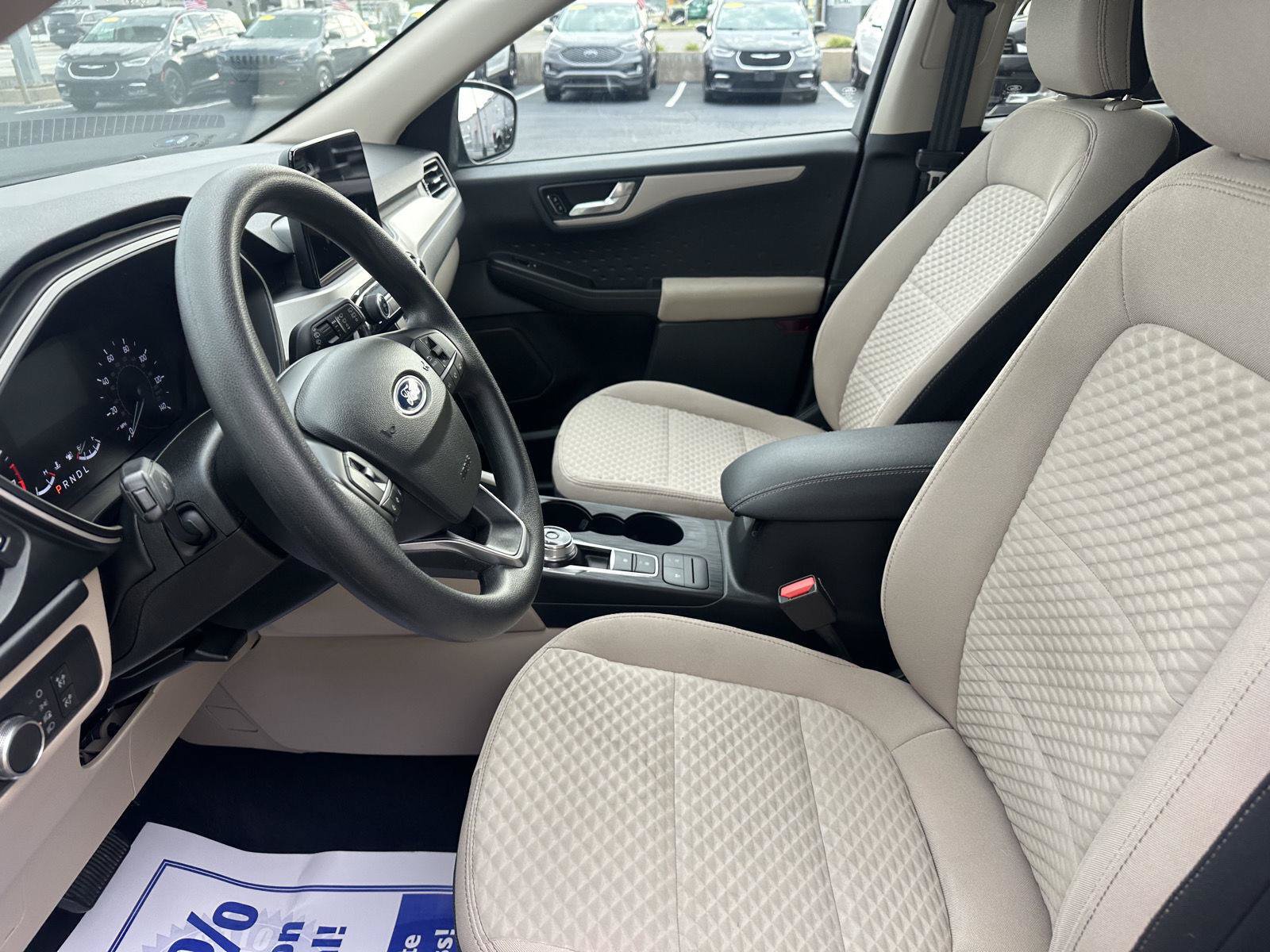 Used 2020 Ford Escape SE FWD image 19