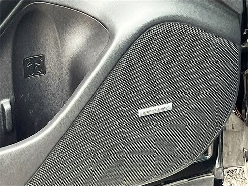 Used 2023 Subaru Forester Touring image 19