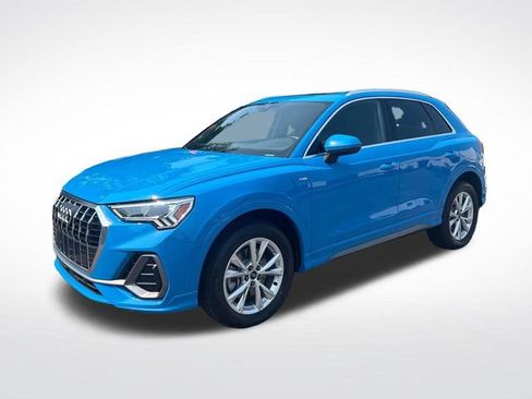 Used 2023 Audi Q3 2.0T Premium AWD/4WD image 3