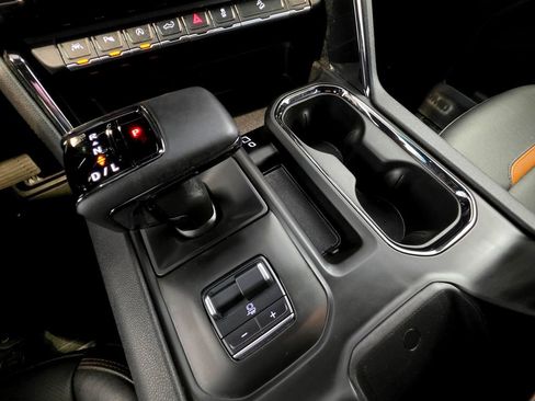Used 2025 GMC Sierra 1500 AT4 AWD/4WD image 43