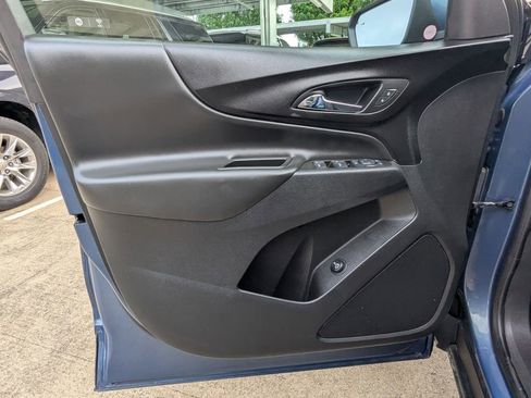 Used 2024 Chevrolet Equinox LT FWD image 12