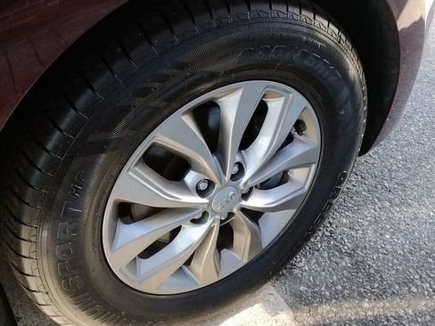 Used 2020 Kia Sedona LX FWD image 33