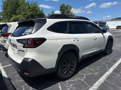 Certified 2023 Subaru Outback Onyx Edition AWD/4WD image 3