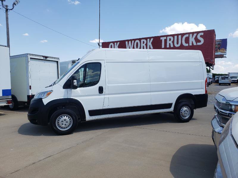 Used 2025 RAM ProMaster 2500 w/ Convenience Group FWD image 2