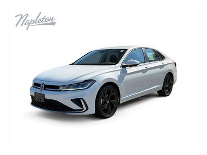 Used 2025 Volkswagen Jetta SE w/ Black Wheel Package