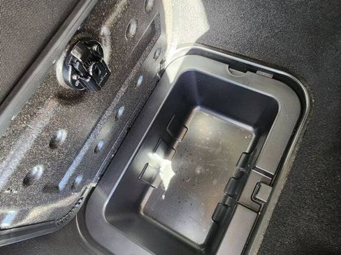 Used 2019 Dodge Journey SE FWD image 19