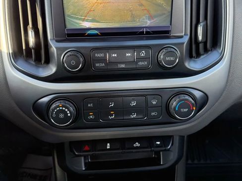 Used 2018 Chevrolet Colorado LT image 21