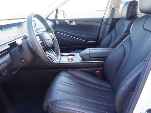 Certified 2025 Genesis GV80 2.5T Select image 16