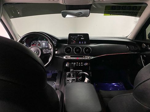 Used 2019 Kia Stinger Premium image 22