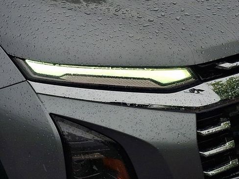 Used 2025 Chevrolet Equinox LT FWD image 27