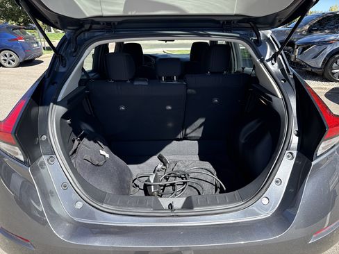 Certified 2025 Nissan Leaf S FWD image 9