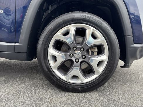 Used 2020 Jeep Compass Limited AWD/4WD image 10