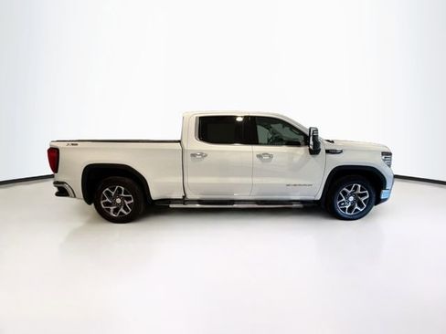 Used 2023 GMC Sierra 1500 SLT w/ SLT Premium Package AWD/4WD image 8