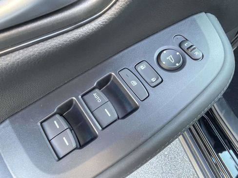 New 2026 Honda HR-V LX image 6