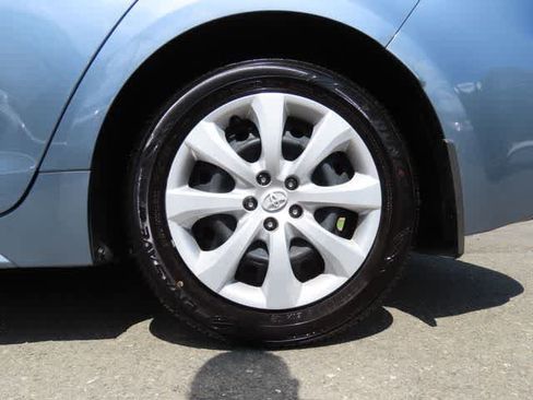 Used 2026 Toyota Corolla LE FWD image 9