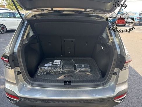 New 2025 Volkswagen Taos SEL image 21
