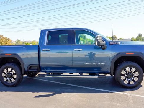 New 2026 GMC Sierra 2500 Denali w/ Denali Reserve Package AWD/4WD image 7