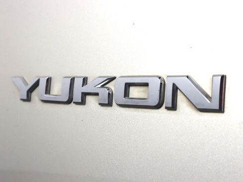 Used 2013 GMC Yukon SLT AWD/4WD image 31