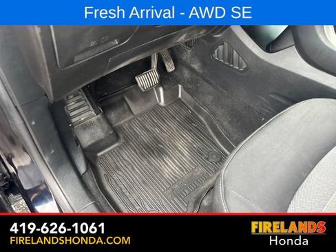 Used 2022 Ford Edge SE w/ Black Appearance Package AWD/4WD image 16