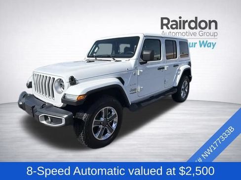 Used 2022 Jeep Wrangler Unlimited Sahara w/ LED Lighting Group AWD/4WD image 3