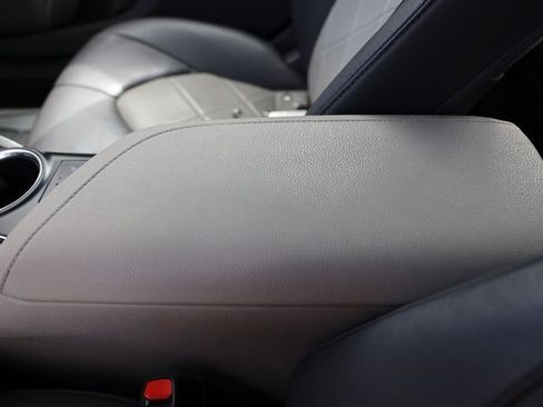 Used 2018 Toyota Camry XLE image 31