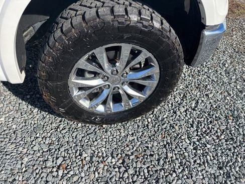 Used 2015 Ford F150 King Ranch w/ Equipment Group 601A Luxury image 9