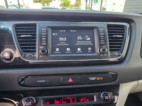 Used 2019 Kia Sedona EX w/ EX Premium Package FWD image 13